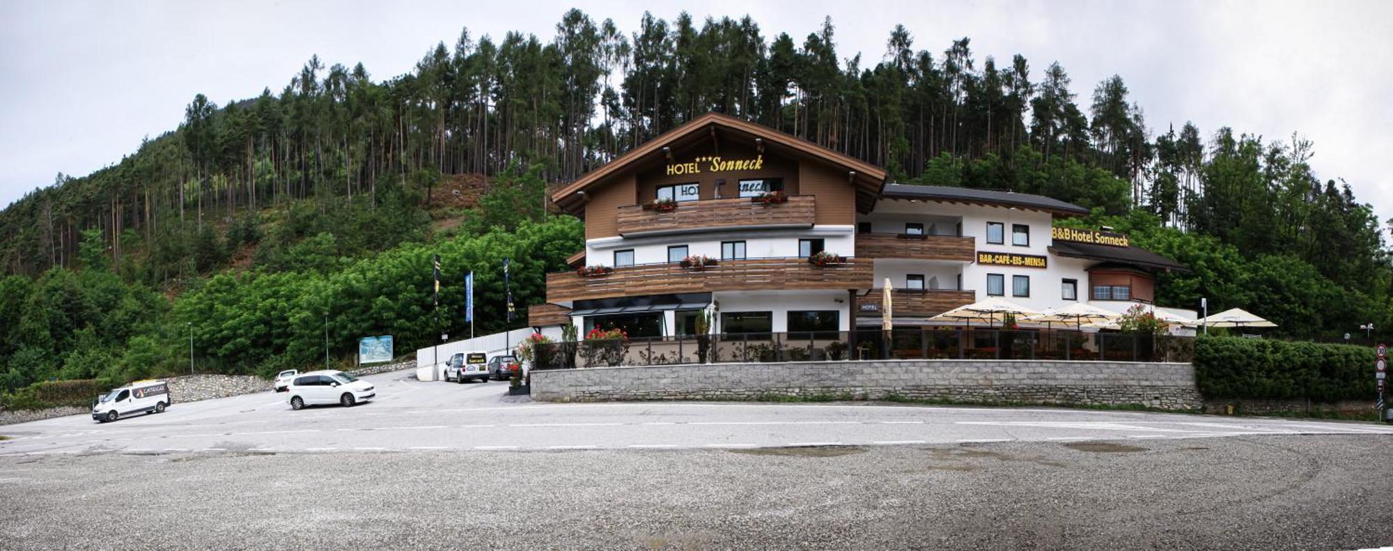 B&B Hotel Sonneck Natz-Schabs 外观 照片